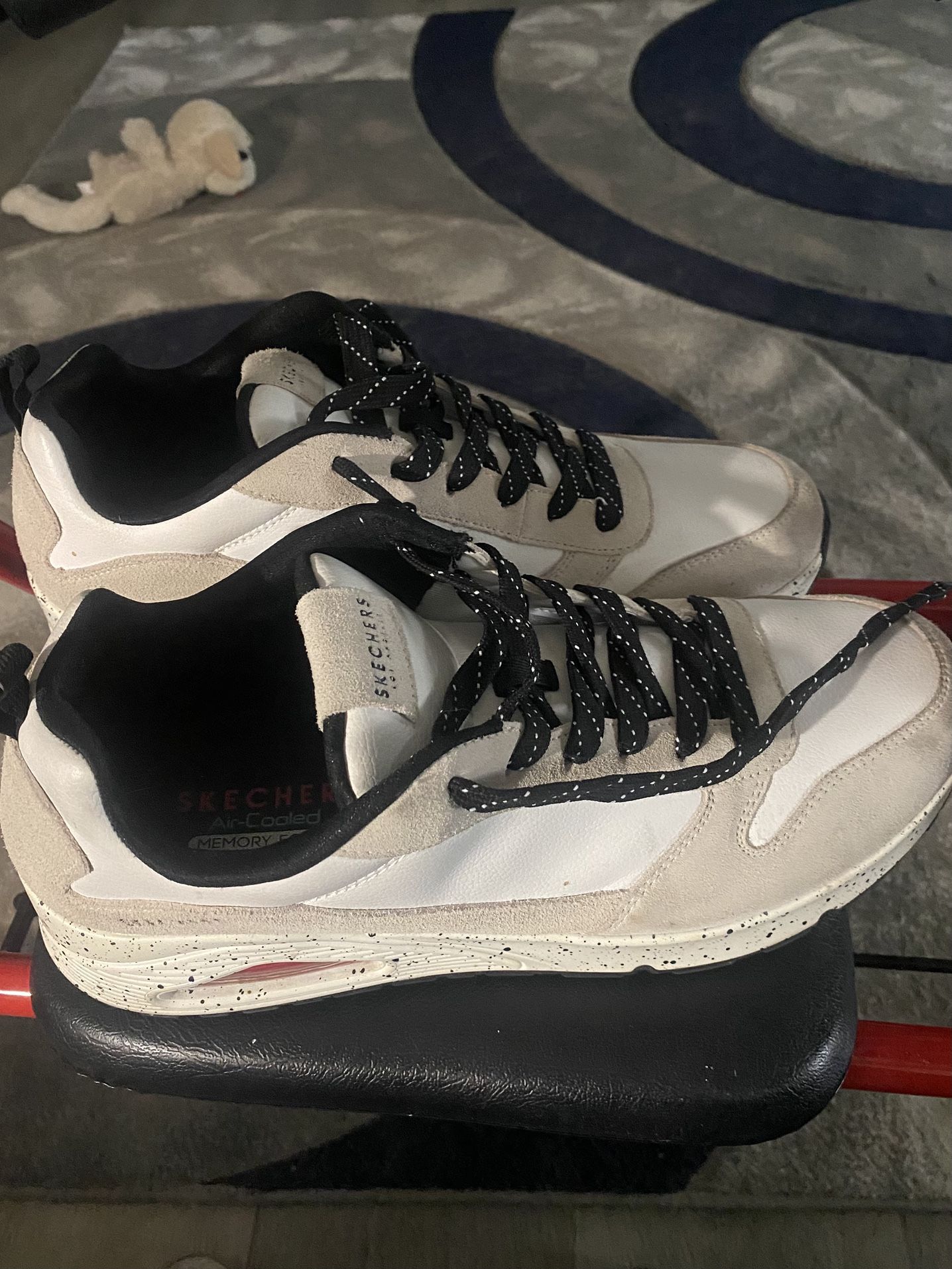 Sketches Air Cooled Memory Foam Sneakers ( Size 13 )