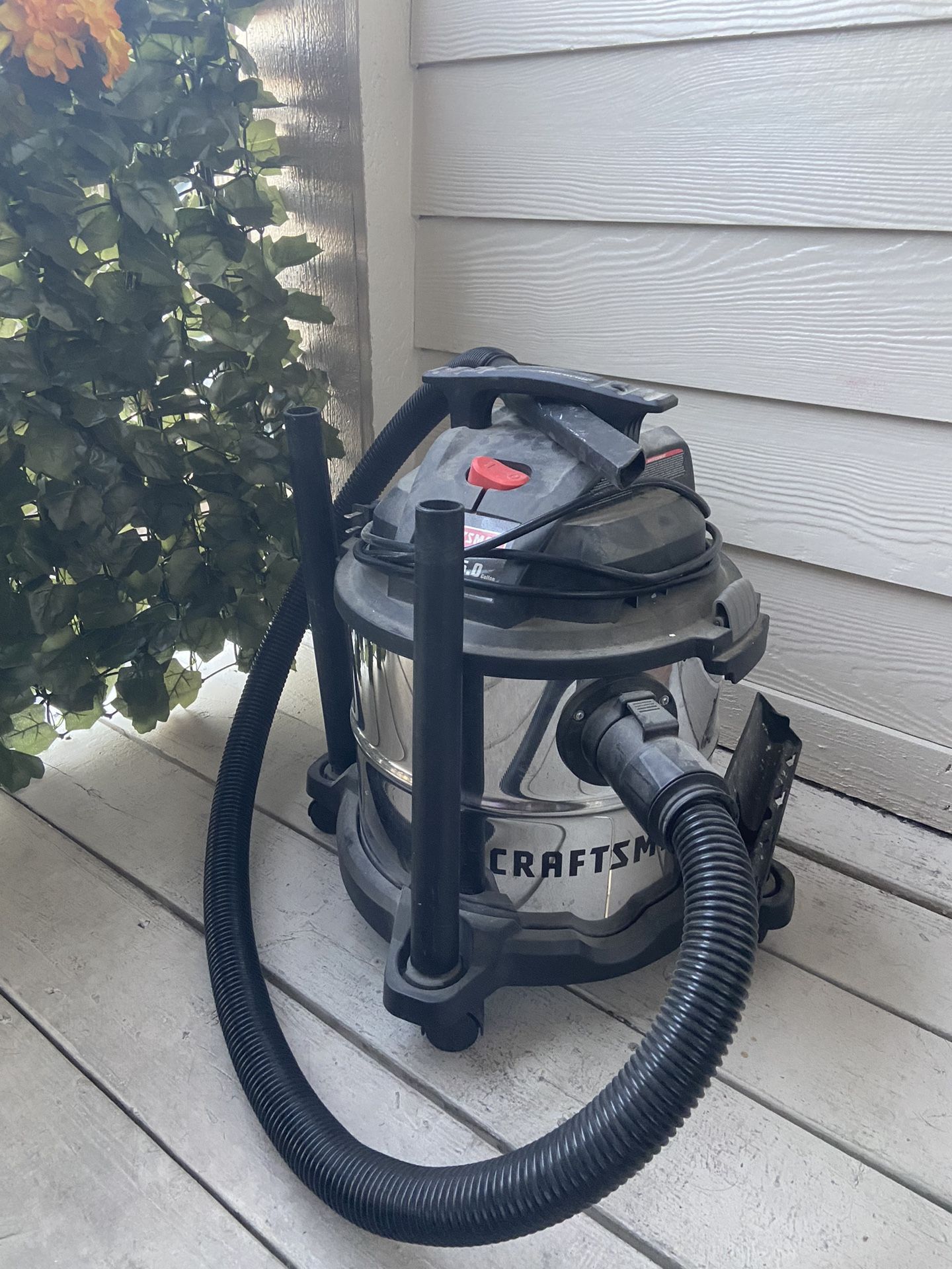 Craftsman Wet & Dry Vacuum