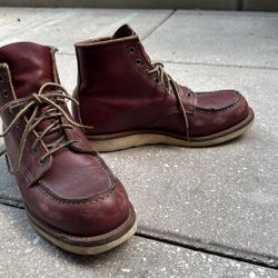 Red Wings Boots Classic Moc Size 8.5 (10.5 Normal)