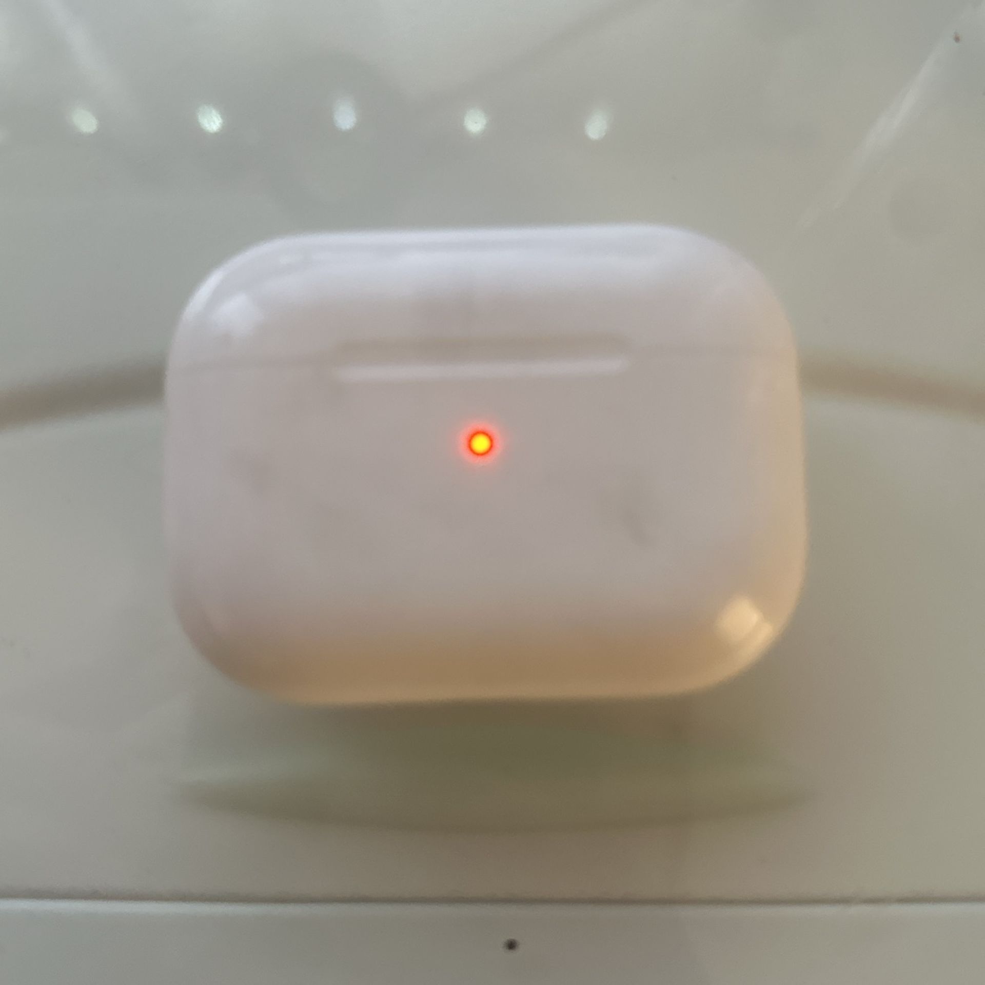 Apple AirPod Pro 2nd Generation (CASE ONLY)