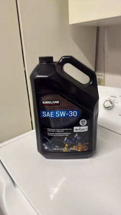 Kirkland Signature Full Synthetic SAE 5W-30 Motor Oil 5Qt