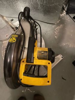 Dewalt 12-inch compound miter saw