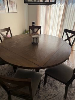 Round or square dining table