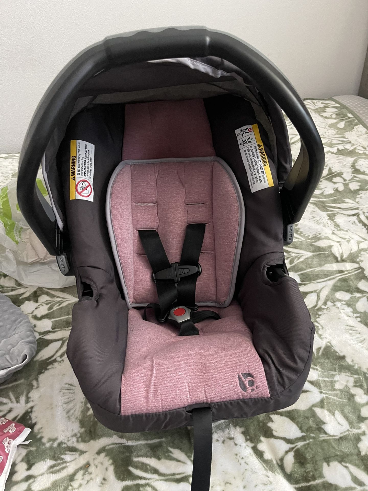 Babytrend Infant Car seat 