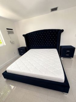 BLUE VELVET BED 🛏️ TALL DIAMOND HEADBOARD 💙✅💙