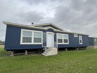 3 Bedroom 2 Bath Double Wide!