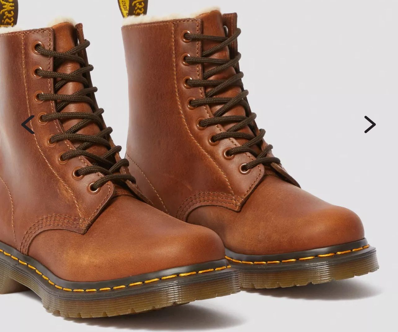 Dr Martens Doc Martens 1460 Women’s Faux Fur Lined Lace Up Boots size 9