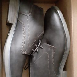 Izod Inwood Chukka Boots MEN'S Size 9.5    New Color Gaucho(dark Brown).