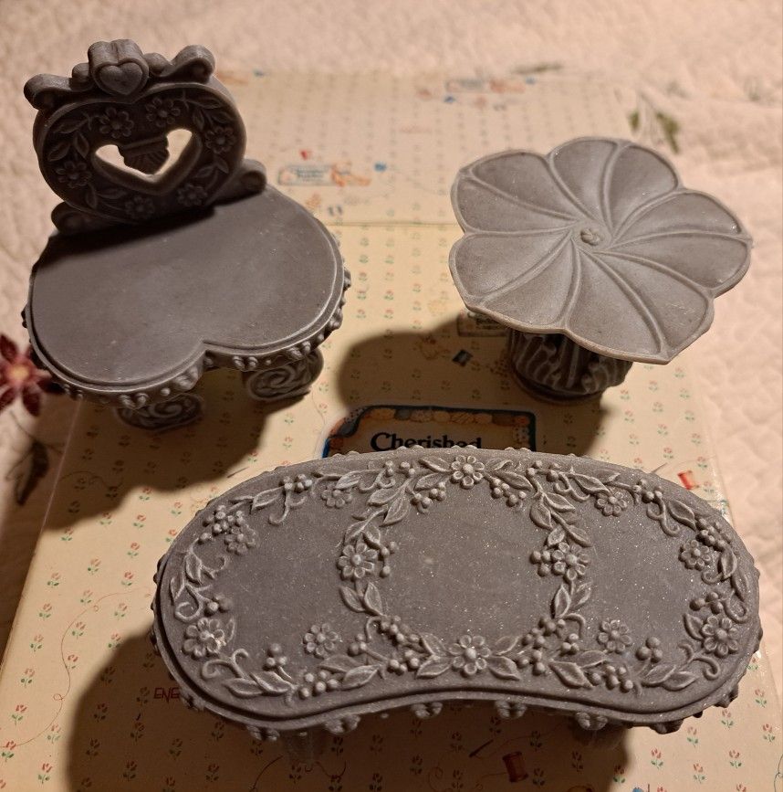 NEW! 1996 Cherished Teddies- Garden Furniture Figurines