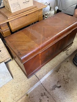 VINTAGE LANE TREASURE CHEST WITH DRAWERS