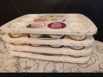 Brand new Trudeau Silicone 12-count Muffin Pan, 2-pack