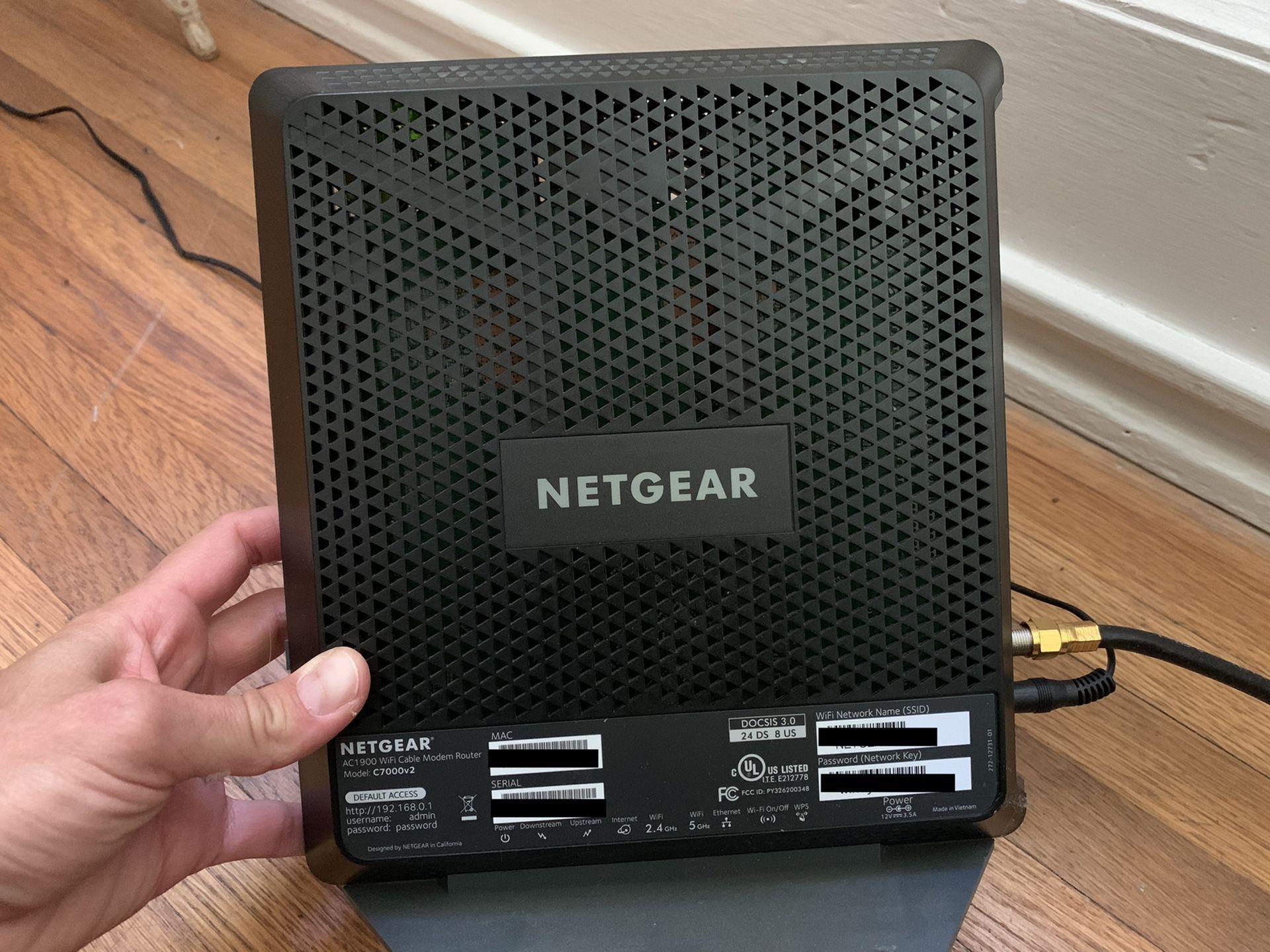 Netgear WiFi modem router AC1900 c7000v2