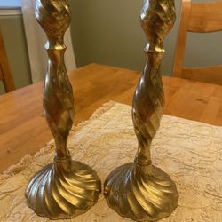Solid brass swirl taper candle holders. INDIA 🇮🇳. Vintage patina. Rustic.