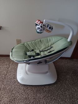 4moms MamaRoo Baby Swing with Mobile