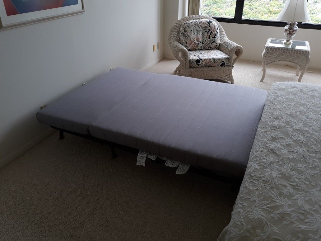 Futon Very Comfortable Futon Excellent Condition