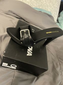 Chunky Strap Buckled Sandal Heel