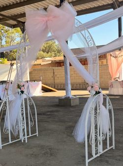 Metal arch