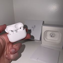 (2nd Gen) Apple Airpods Pro (USB-C)