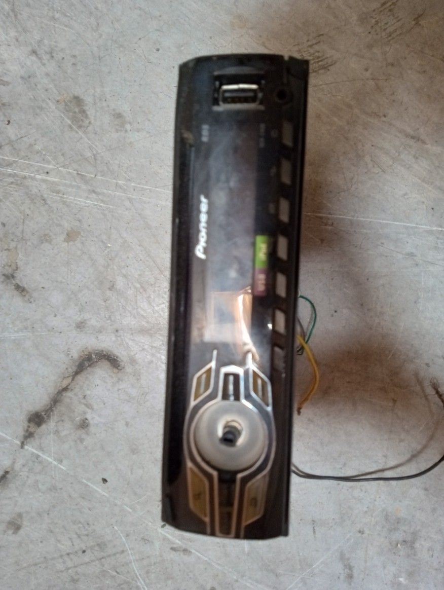 Pioneer CD Car Stereo USB Connector