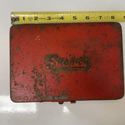 Snap On Tools  Vintage KRA-255 metal tool box.