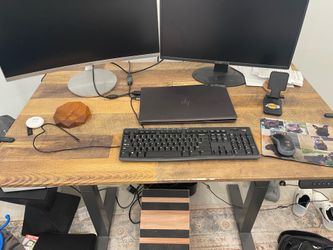 Vari brand standing adjustable office desk