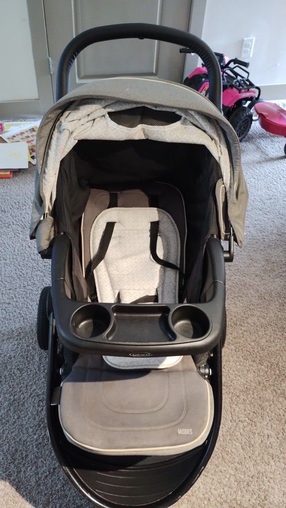 Baby Stroller Can Sit And Sleep Both Ways Rear view And Front View