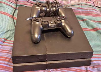 PS4 /Playstation 4 With 1 Clear Controller