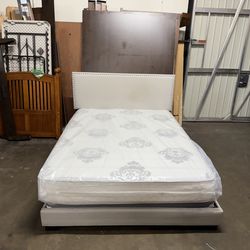 Queen bed $249