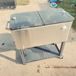 Trinity Rolling Stainless Cooler Like New / Very Clean. Has wheel locks on wheels and stays Cold for days if left closed 