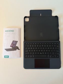 ESR Ascend Black Portable Keyboard Case For iPad
