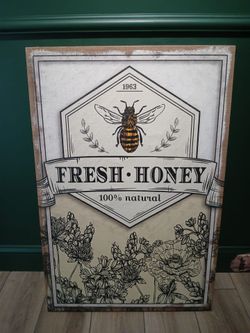NEW BURLAP CANVAS VINTAGE BEE WALL ART - FARMHOUSE DECOR