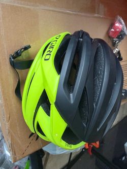 Giro Syntax MIPS bike helmet