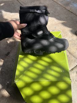 Kids Snow Boots Size 7