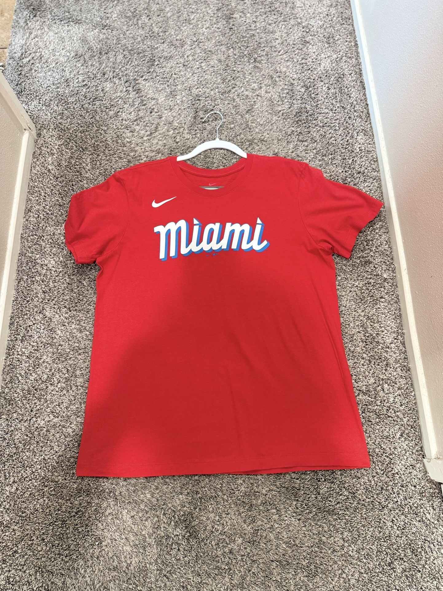 Nike Men Large Shirt