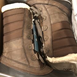Brand New Beautiful Jambu Rain Boots.  Womens 8.5