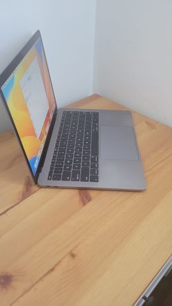 Apple MacBook Pro space gray 13 2017 in 8 GB ram 120 GB hard drive with charger