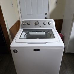 MAYTAG WASHER GOOD CONDITION LARGE CAPACITY HEAVY DUTY DELIVERY AVAILABLE FOR EXTRA FEE WE DO REPAIRS