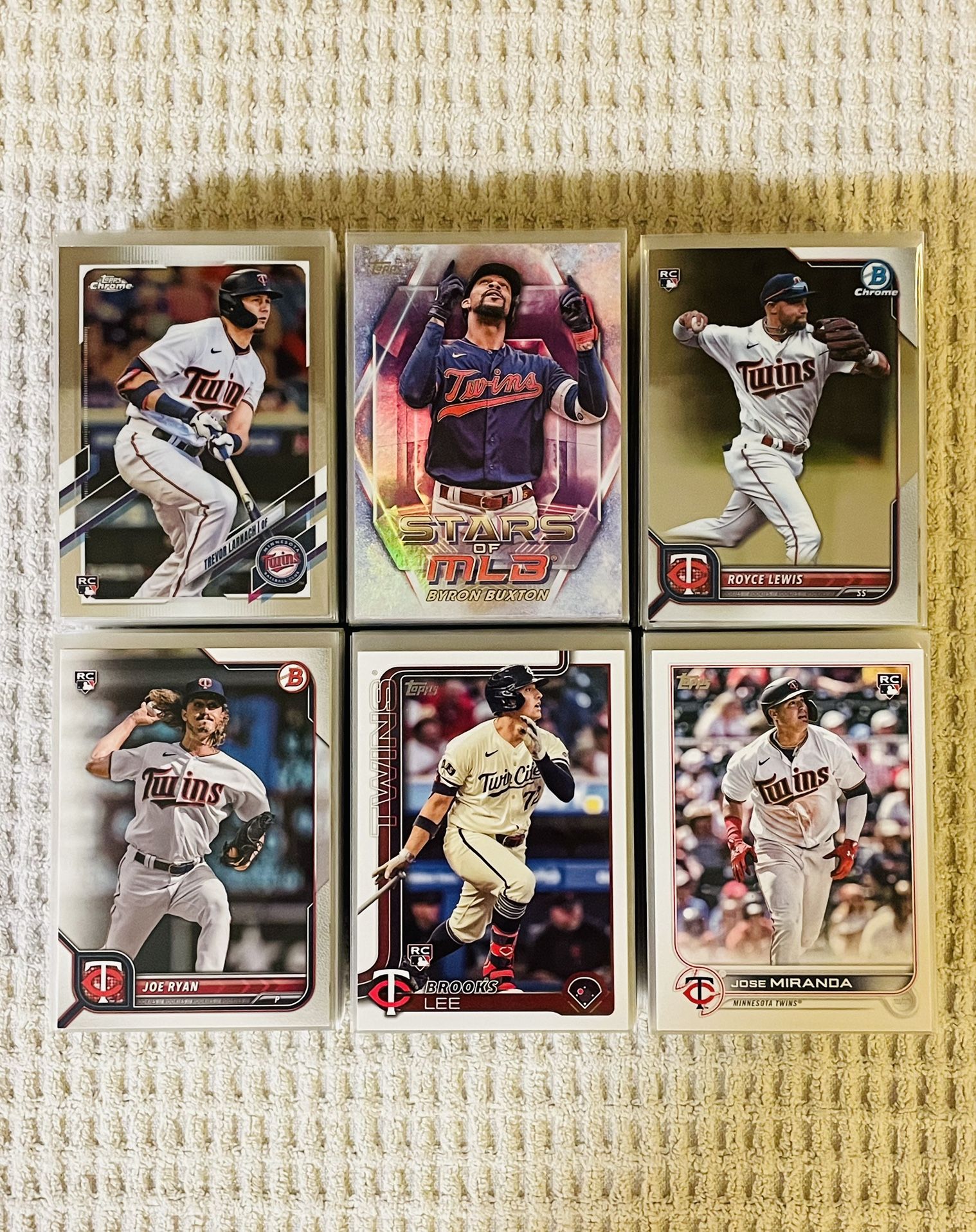Minnesota Twins 350 Card Baseball Lot!