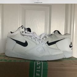 Mens Sz 10.5 Used VINTAGE 1992 NIKE AIR SABRE FLIGHT LOW white/black 130003 102 00 *Located In Agoura Hills (Read Description Below)