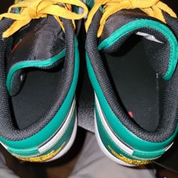 Air Jordan SE Christmas  Size 12