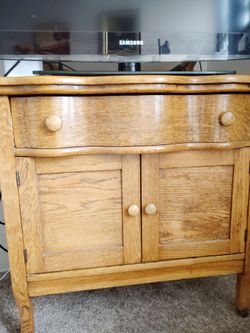 Antique Honey Oak Wash Stand