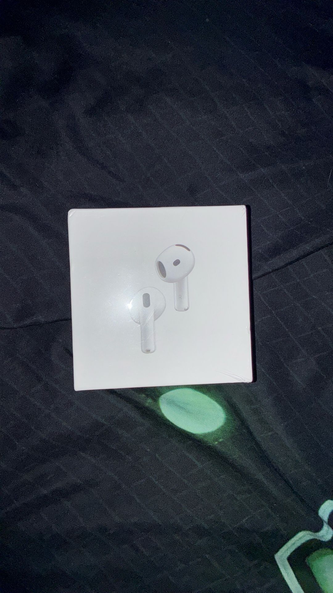 BRAND NEW AIRPOD 4 WITH NOISE CANCELLATION (ANC)