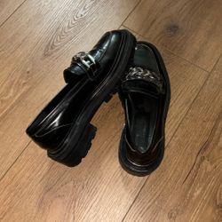 ASOS Black Chain Loafers – Women’s Size 6