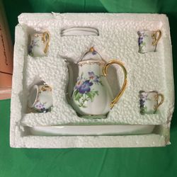 Mini Collectible Tea Set 