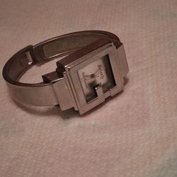 WOMEN'S WATCH $40 PICK UP IN SUN VALLEY 