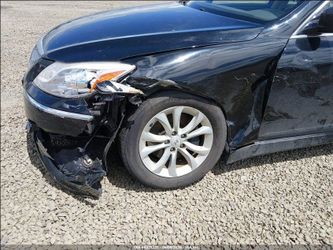 2013 Hyundai Genesis