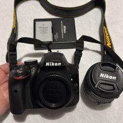 Nikon D3300 DSLR Camera Kit — excellent condition