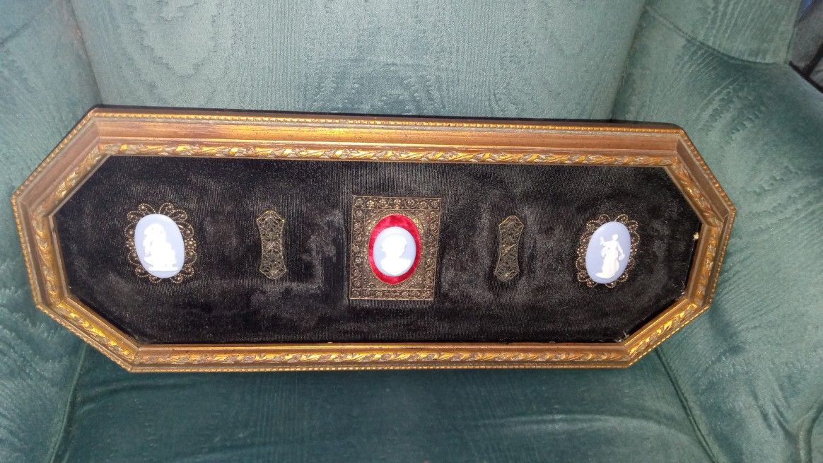 Victorian Shadowbox With Petite Wedgewood Plaques