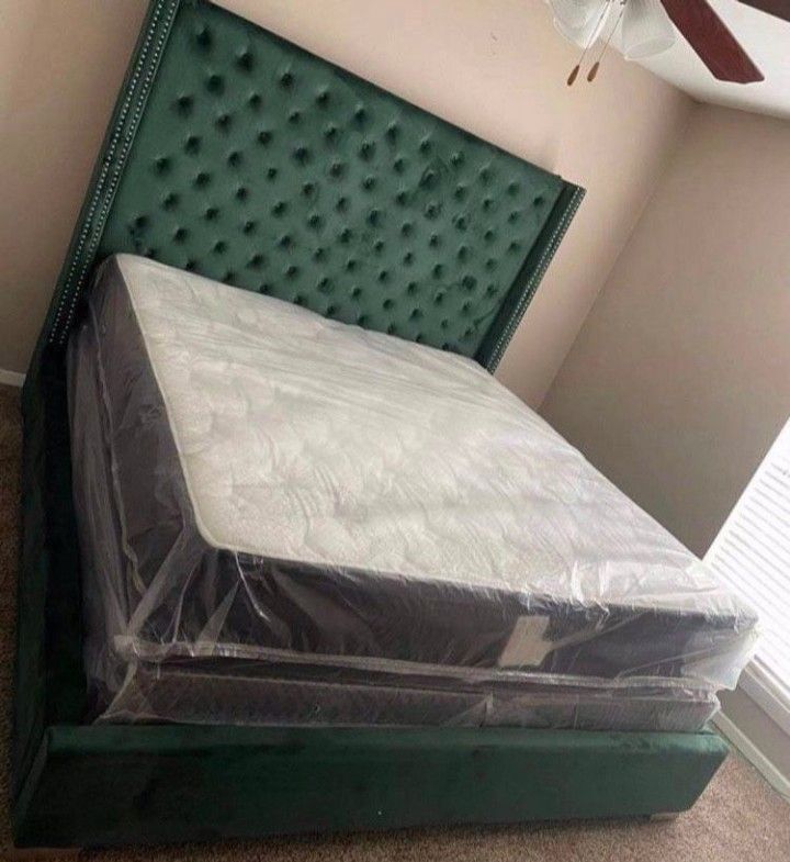 New King Size Green Velvet Bed With Mattress And Box spring Free