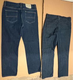4 Pairs of Jeans Tommy/UK/527 & 514 Levis Jeans in a Great Shape 1.- 569 Zipper (No Buttons) Gray W 33 L 32. $20. SOLD 2.- 527 Zipper (